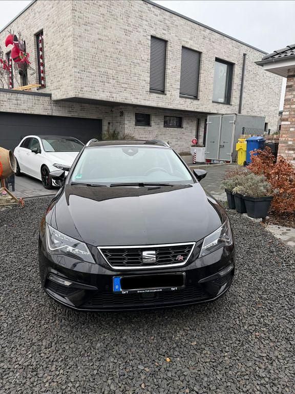 Schwarz Gebraucht 2019 Seat Leon ST FR Kombi | 16.490 € (Guter Preis) - Bild 1/4