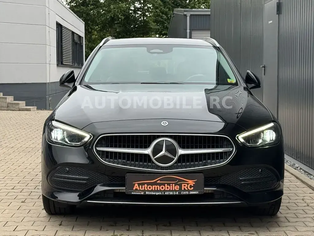 Gebraucht Mercedes C300e Avantgarde 313 PS (230 kW) 2022 Schwarz Limousine