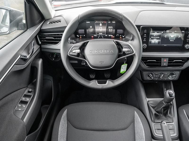 Neu Skoda Kamiq Essence 116 PS (85 kW) 2026 Graphitegrau metallic SUV