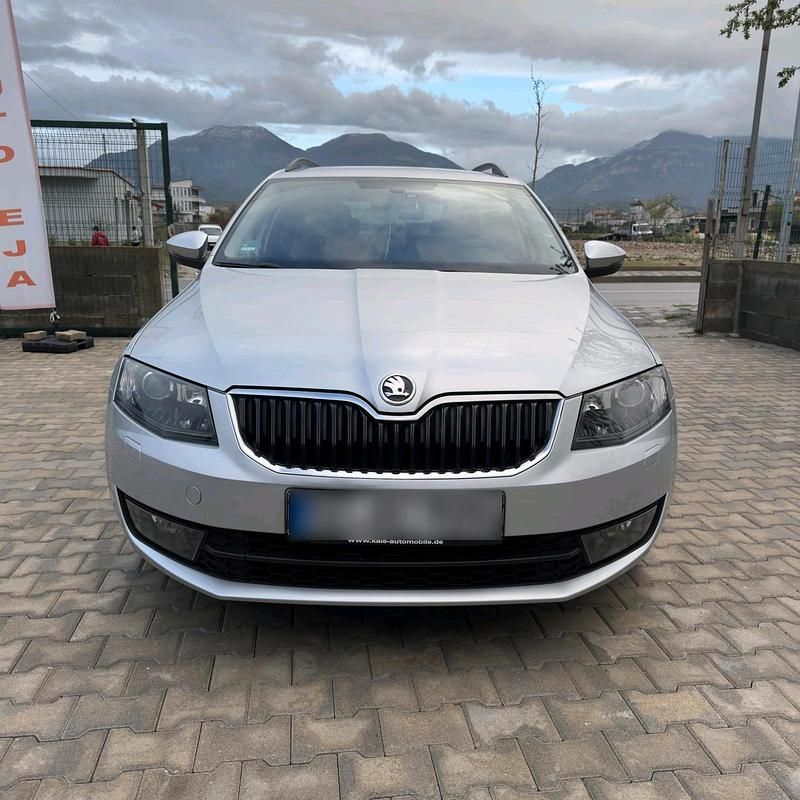 Gebraucht Skoda Octavia 150 PS (110 kW) 2014 Silber Kleinwagen