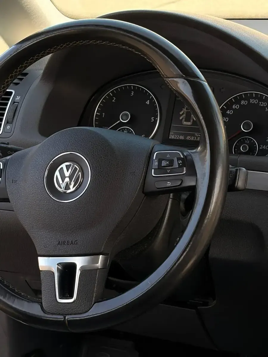 Gebraucht VW Touran Cross 140 PS (102 kW) 2014 Van / Kleinbus