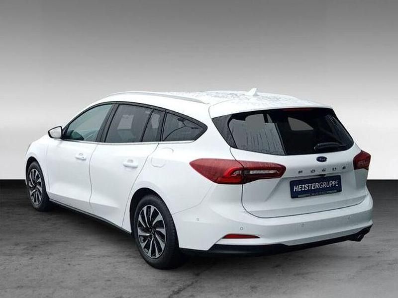 Gebraucht Ford Focus Titanium 125 PS (91 kW) 2024 Andere Limousine
