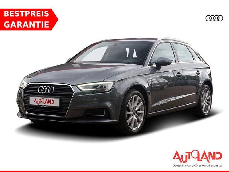 Grau Gebraucht 2020 Audi A3 Design Limousine | 22.950 € (Fairer Preis) - Bild 1/4