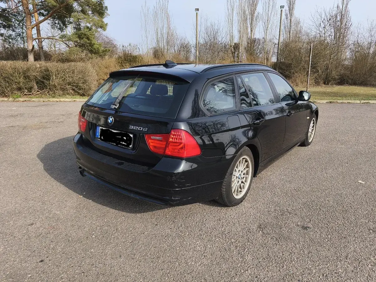 Second-hand BMW 320 184 CP (135 kW) 2011 Negru Break