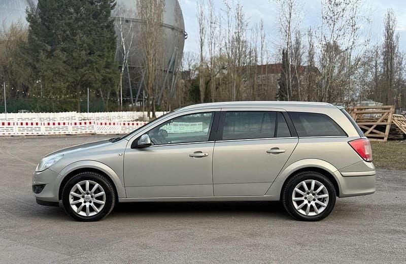 Gebraucht Opel Astra 116 PS (85 kW) 2010 Beige Kombi