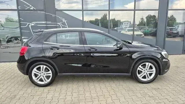 Gebraucht Mercedes GLA220 177 PS (130 kW) 2016 Schwarz SUV