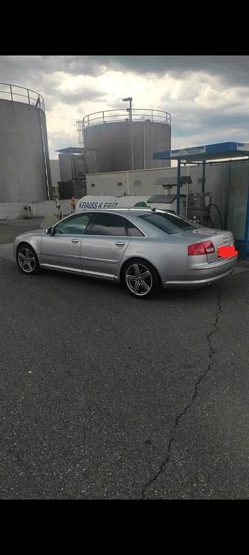 Silber Gebraucht 2003 Audi A8 Comfort Limousine | 3.500 € (Guter Preis) - Bild 1/4