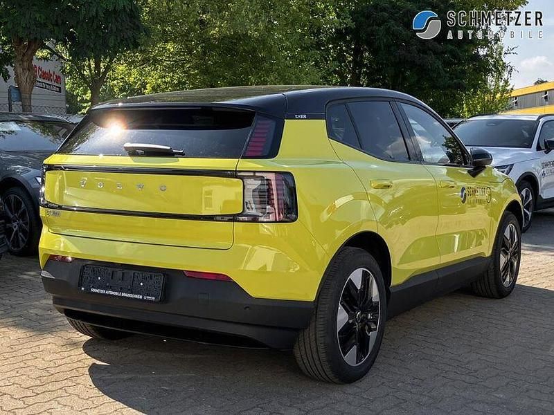 Usado Volvo EX30 Plus 200 kW (272 HP) 2024 Amarelo SUV