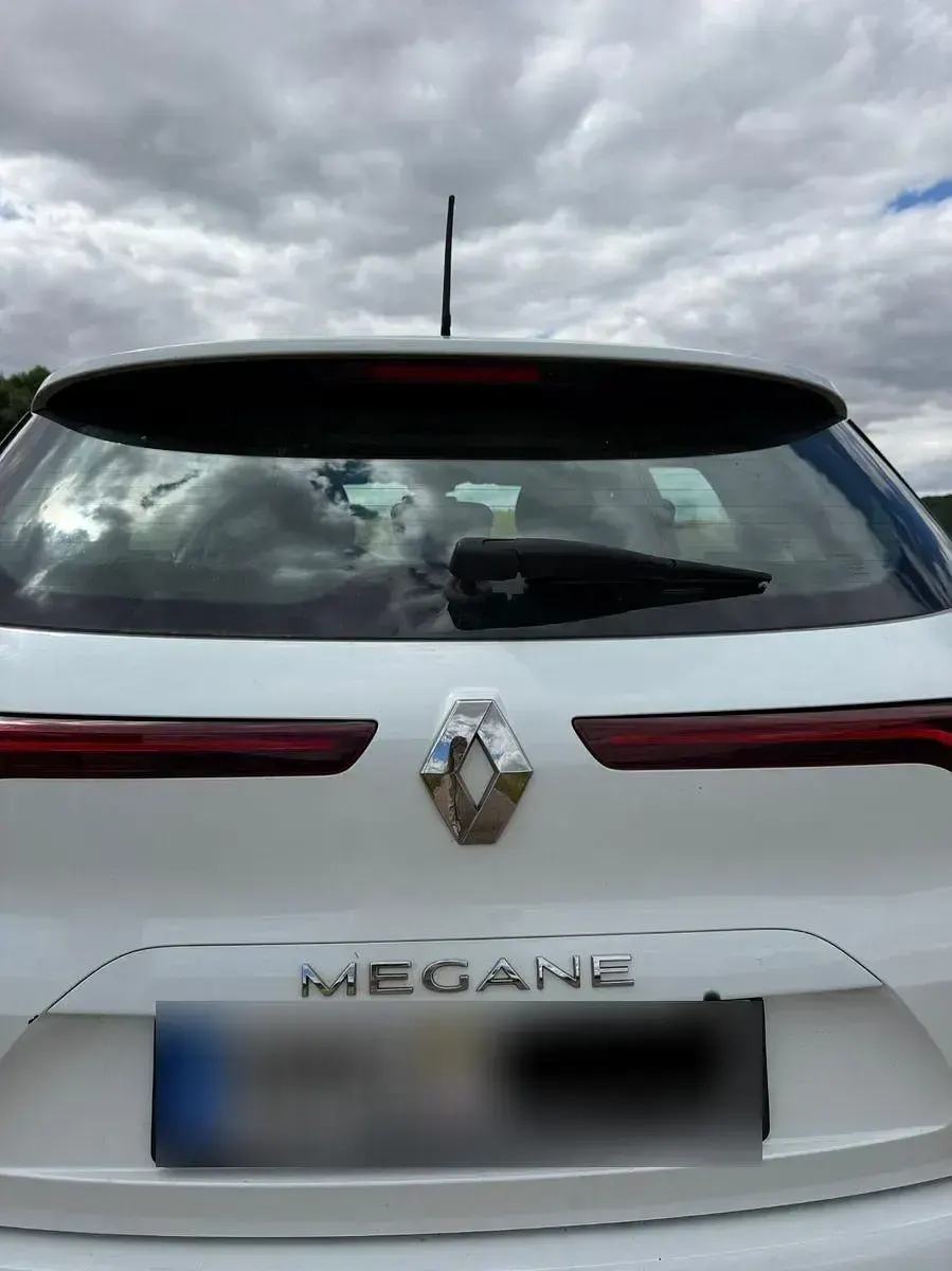 Gebraucht Renault Mégane GrandTour Techno 116 PS (85 kW) 2021 Weiß Kombi