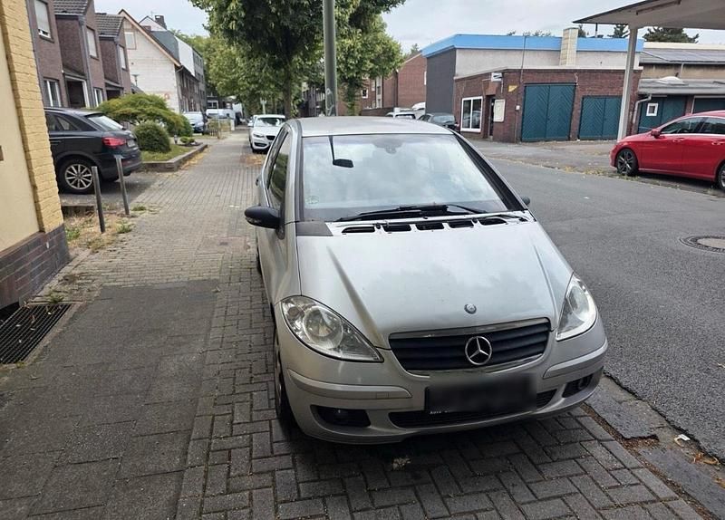 Silber Gebraucht 2004 Mercedes A150 Kleinwagen | 650 € (Fairer Preis) - Bild 1/3