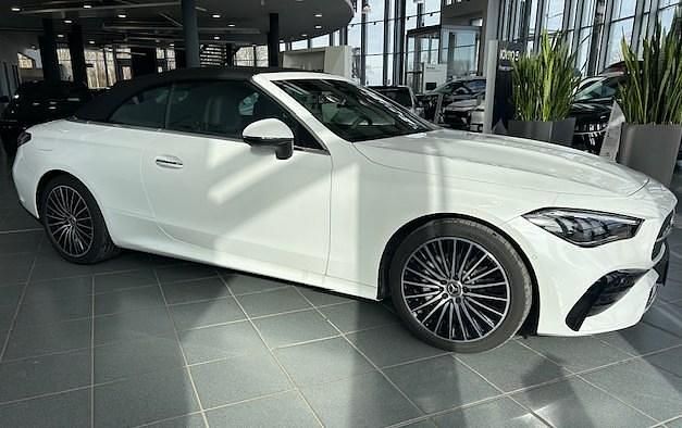 Gebraucht Mercedes CLE200 AMG 204 PS (150 kW) 2025 Weiß Cabrio