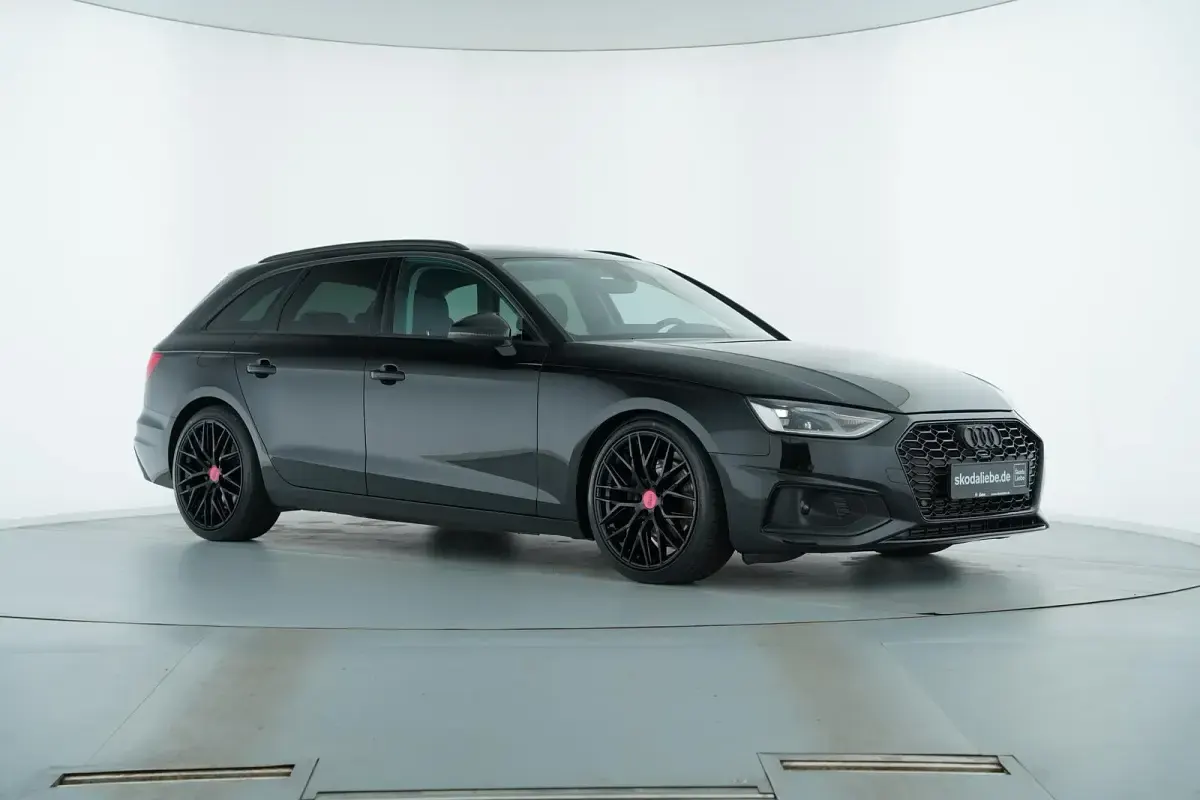 Gebraucht Audi A4 Ambiente 150 PS (110 kW) 2022 Mythosschwarz metallic Kombi