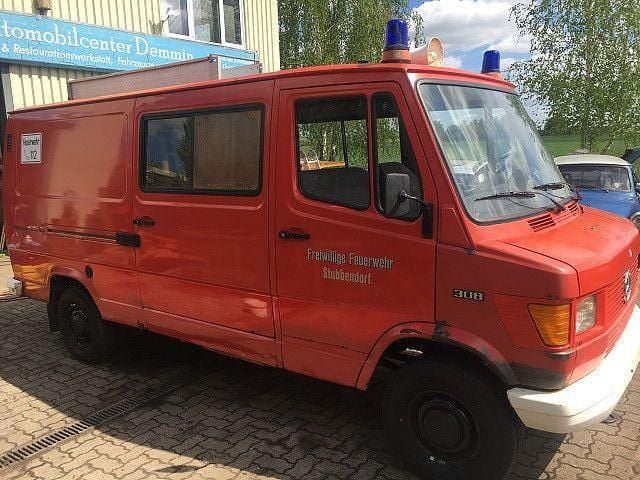 Gebraucht Mercedes T1 86 PS (63 kW) 1981 Rot Van