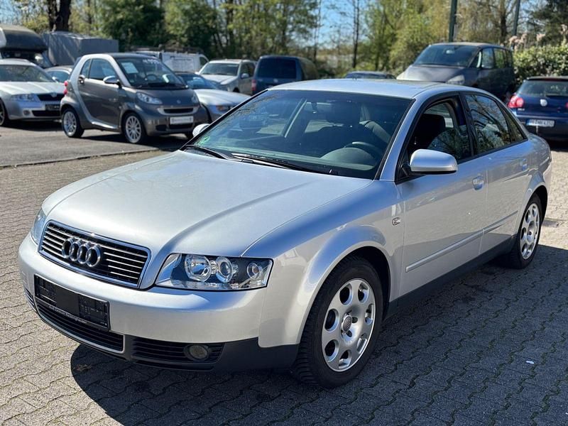 Gebraucht Audi A4 Basis 102 PS (75 kW) 2003 Silber Limousine