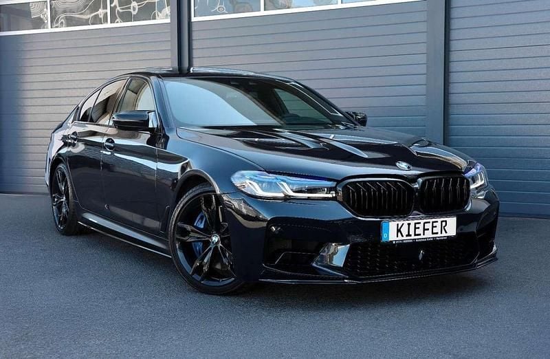 Carbonschwarz metallic (416) Gebraucht 2018 BMW 550 Limousine | 39.950 € (Guter Preis) - Bild 1/4
