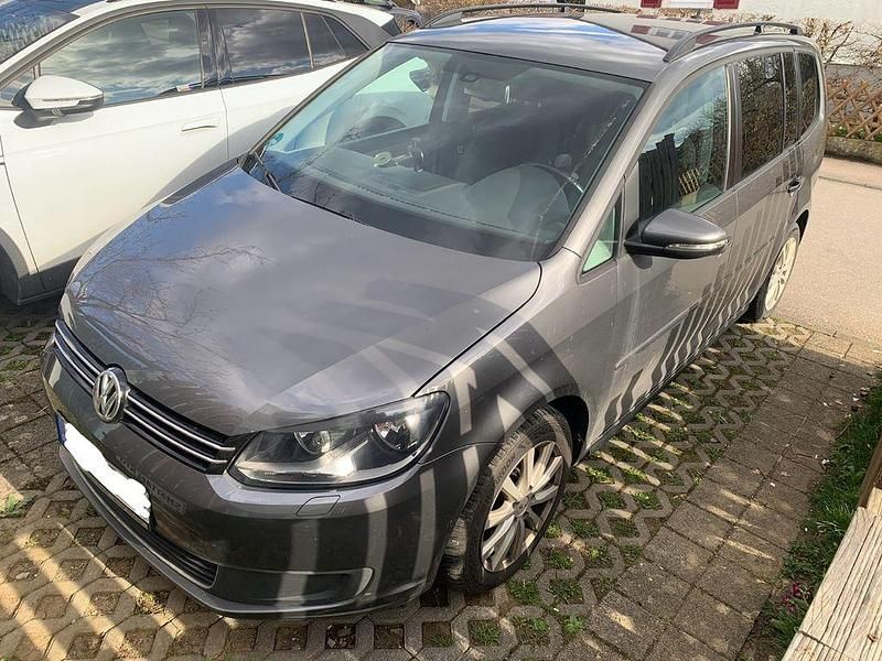 Gebraucht VW Touran 140 PS (102 kW) 2013 Grau Van / Kleinbus