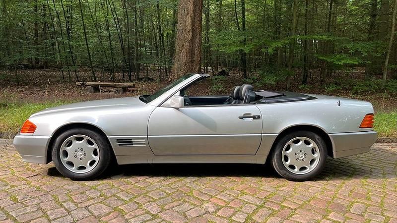 Gebraucht Mercedes SL300 231 PS (169 kW) 1992 Silber Cabrio