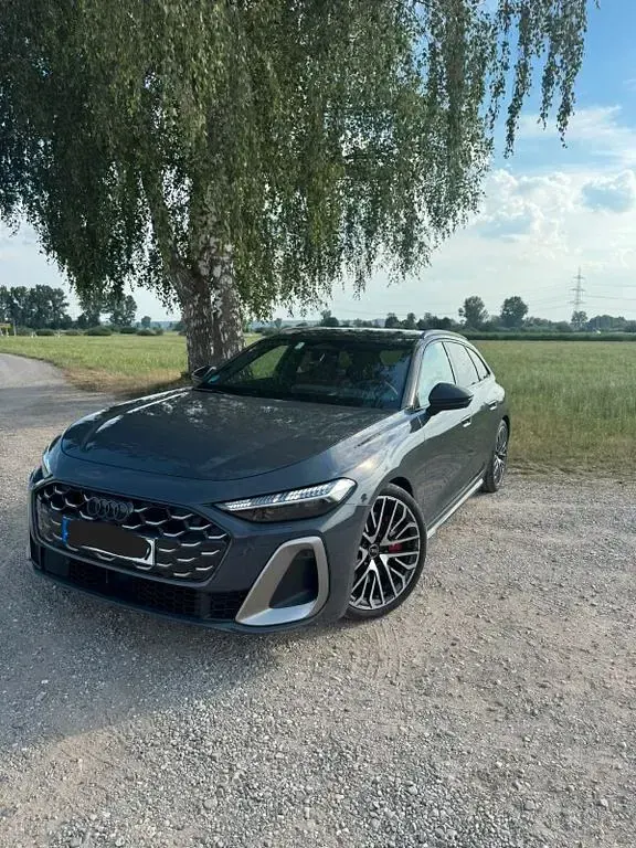 Gebraucht Audi S5 Sport 367 PS (269 kW) 2025 Grau Kombi