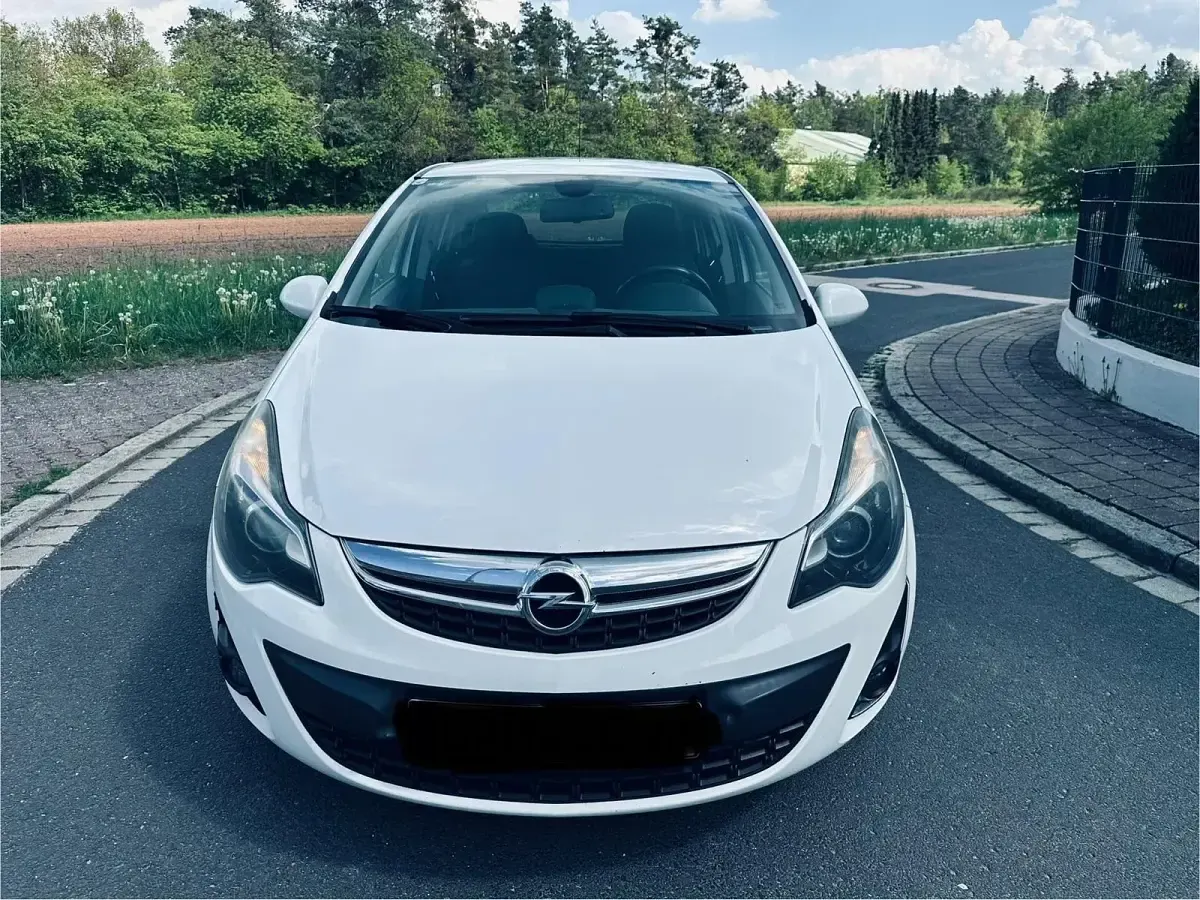Usata Opel Corsa Color Edition 131 CV (96 kW) 2014 Bianco Utilitaria