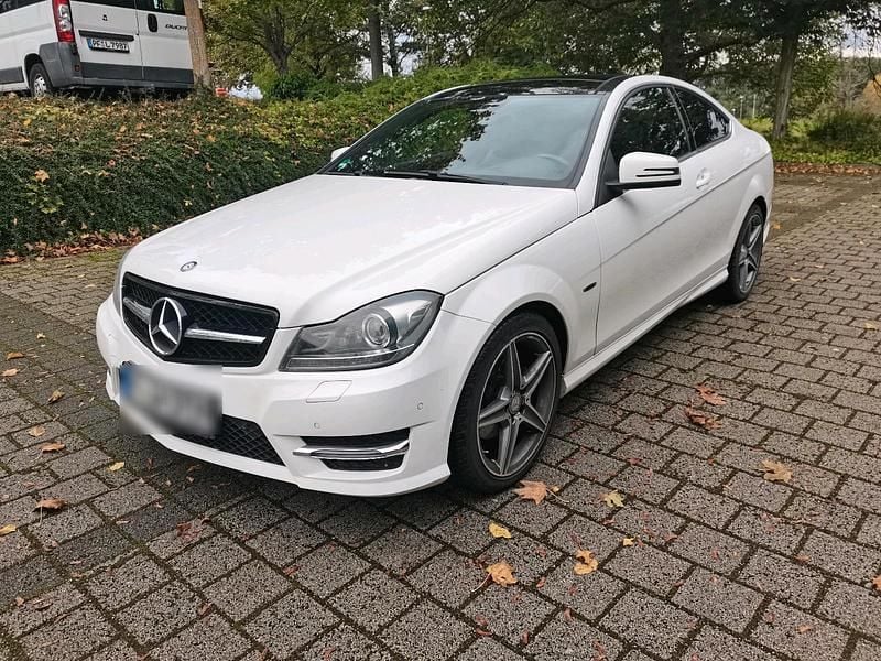 Gebraucht Mercedes C220 170 PS (125 kW) 2014 Weiß Coupé