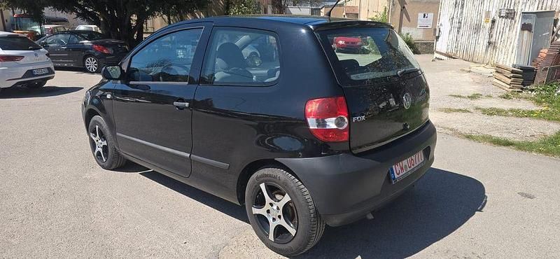 Second-hand VW Fox Basis 54 CP (39 kW) 2009 Negru Hatchback