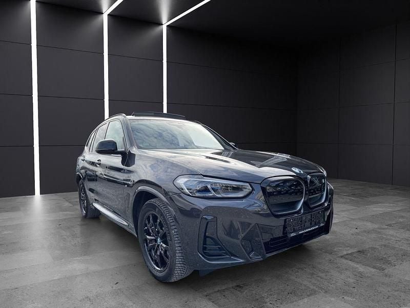 Gebraucht BMW iX3 Impressive 210 kW (286 PS) 2023 Grau SUV