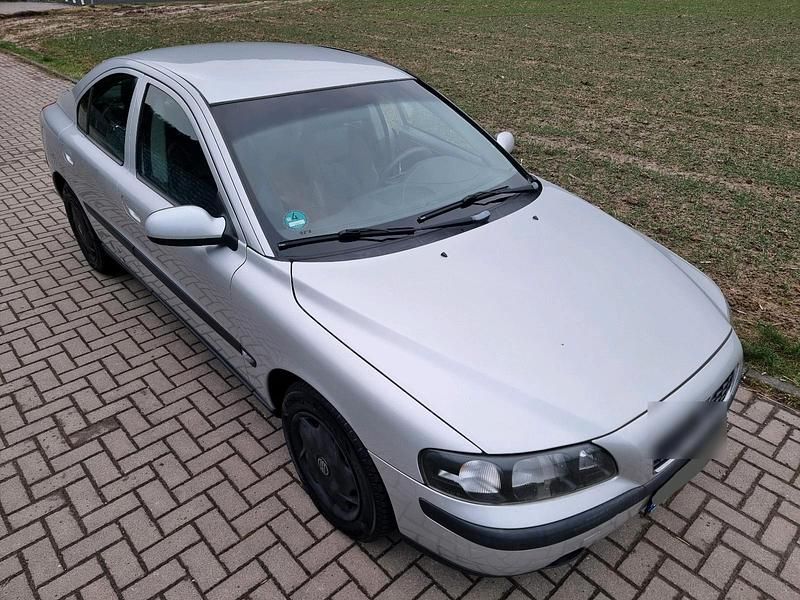 Gebraucht Volvo S60 140 PS (102 kW) 2001 Silber Limousine