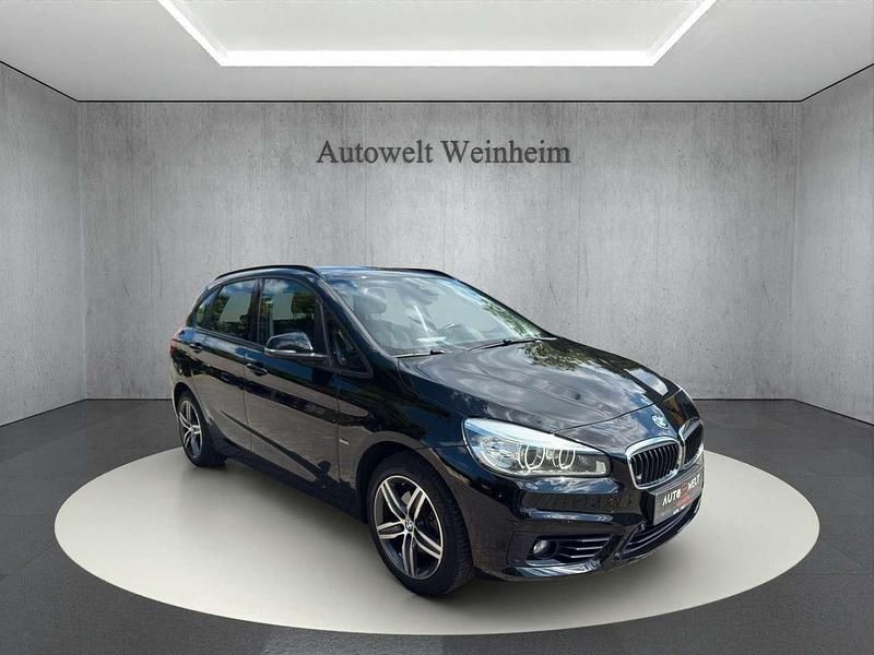 Schwarz ii Gebraucht 2017 BMW 218 Sport Line Van / Kleinbus | 15.499 € (Fairer Preis) - Bild 1/4