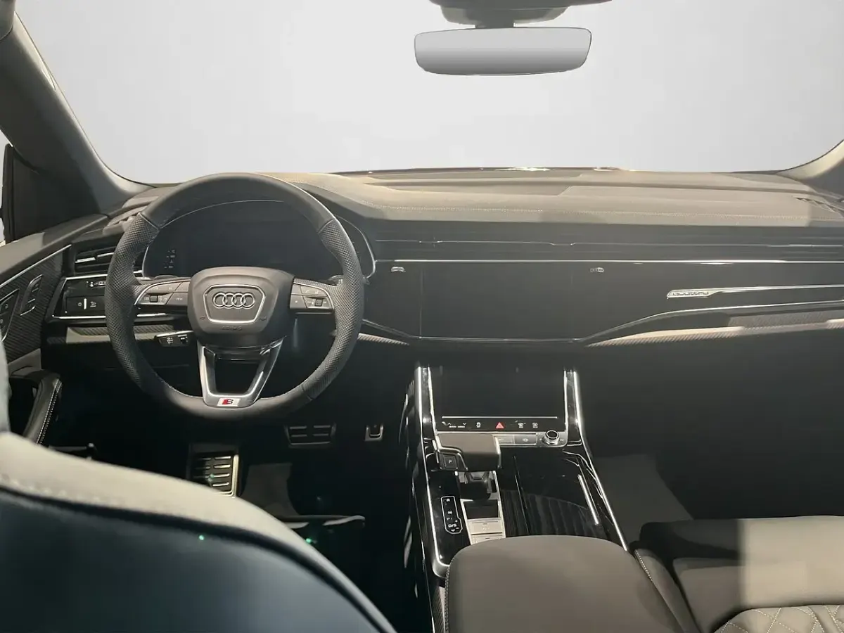 Neu Audi Q8 Design 286 PS (210 kW) 2026 Chilirot metallic (metallic) SUV