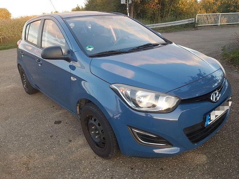 Blau Gebraucht 2014 Hyundai i20 Classic Kleinwagen | 4.200 € (Superpreis) - Bild 1/4