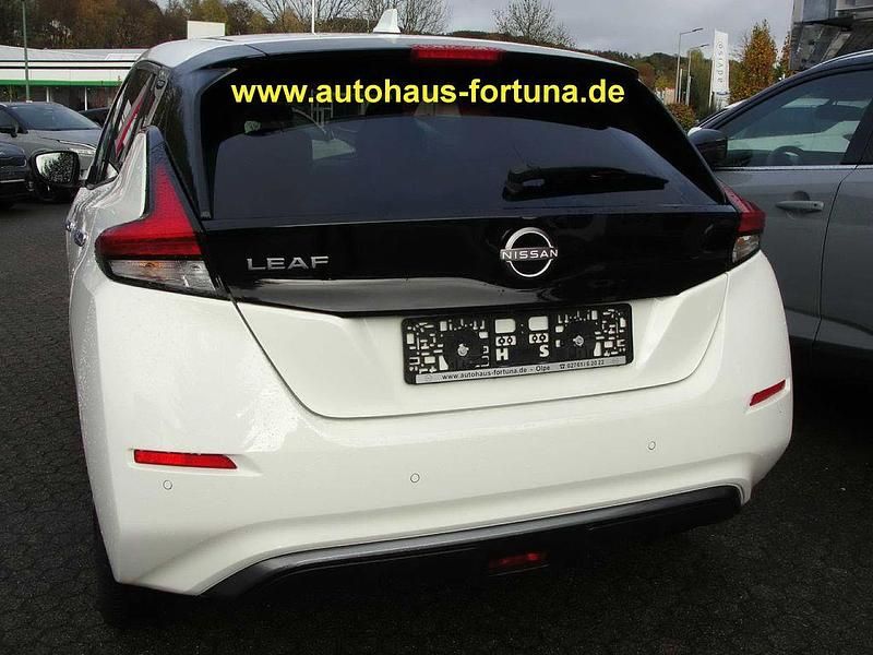 Gebraucht Nissan Leaf 360º 110 kW (150 PS) 2022 Super white Kleinwagen