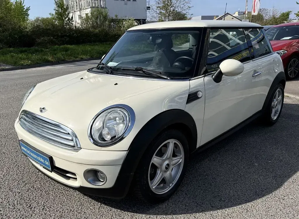Used Mini ONE 95 HP (69 kW) 2008 White Hatchback