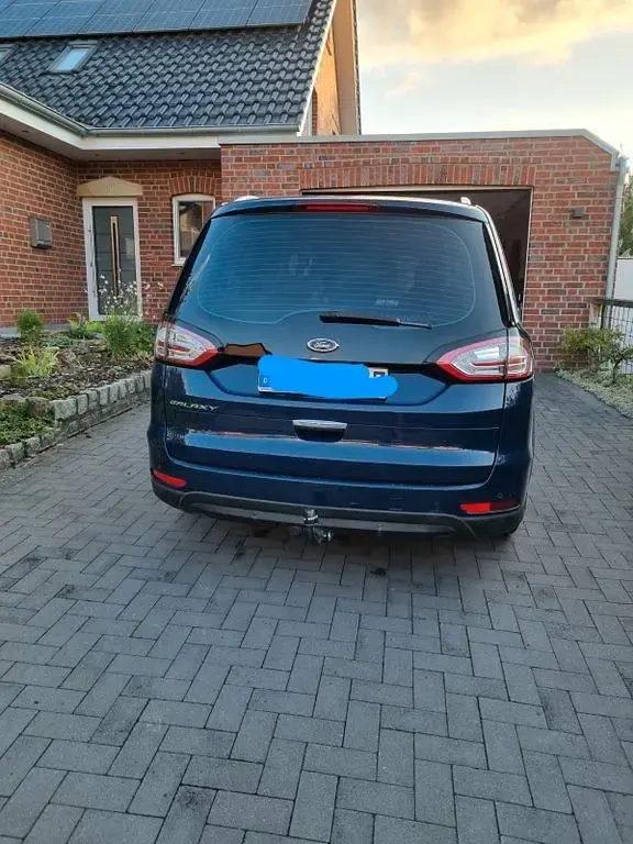 Gebraucht Ford Galaxy Titanium 209 PS (153 kW) 2017 Blau Van / Kleinbus