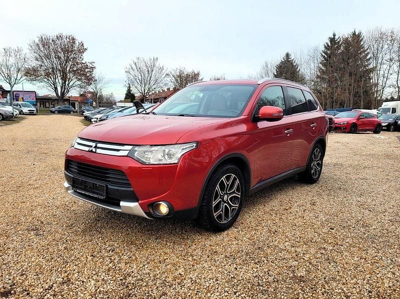 Gebraucht Mitsubishi Outlander Instyle 150 PS (110 kW) 2014 Rot SUV