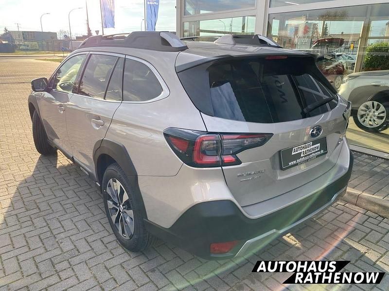 Neu Subaru Outback Platinum 169 PS (124 kW) 2025 Cashmere gold opal Limousine