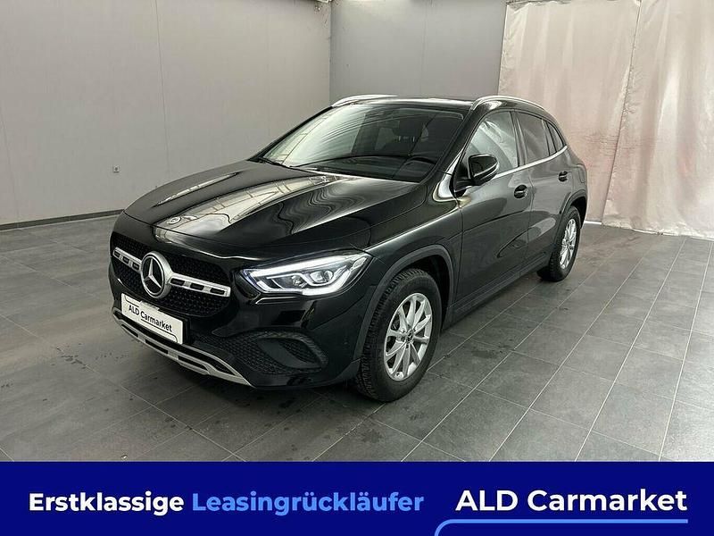 Schwarz Gebraucht 2021 Mercedes GLA200 Style SUV | 28.480 € (Guter Preis) - Bild 1/4