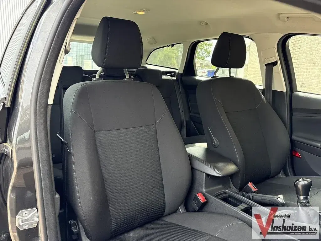 Gebraucht Ford Focus 101 PS (74 kW) 2018 Grau Kombi