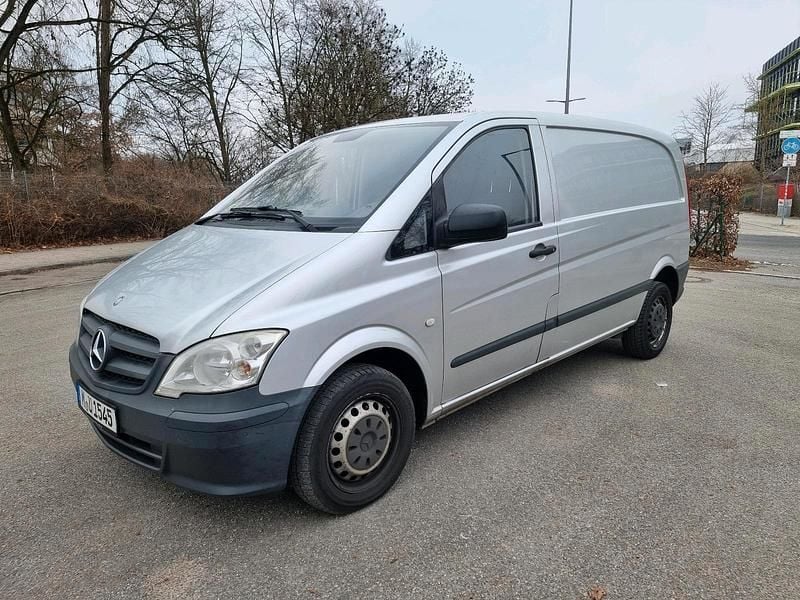 Gebraucht Mercedes Vito 136 PS (100 kW) 2013 Grau Van