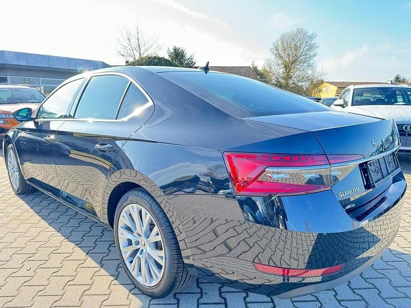 Gebraucht Skoda Superb Style 200 PS (147 kW) 2023 Schwarz Limousine