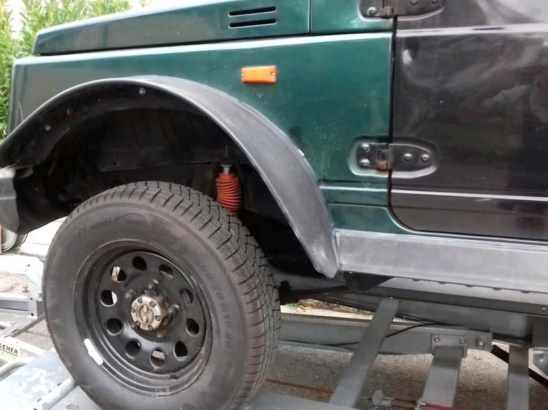 Second-hand Suzuki Samurai 69 CP (50 kW) 2000 Verde SUV