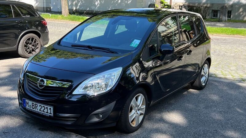 Schwarz Gebraucht 2011 Opel Meriva Color Edition Van / Kleinbus | 4.200 € (Superpreis) - Bild 1/4