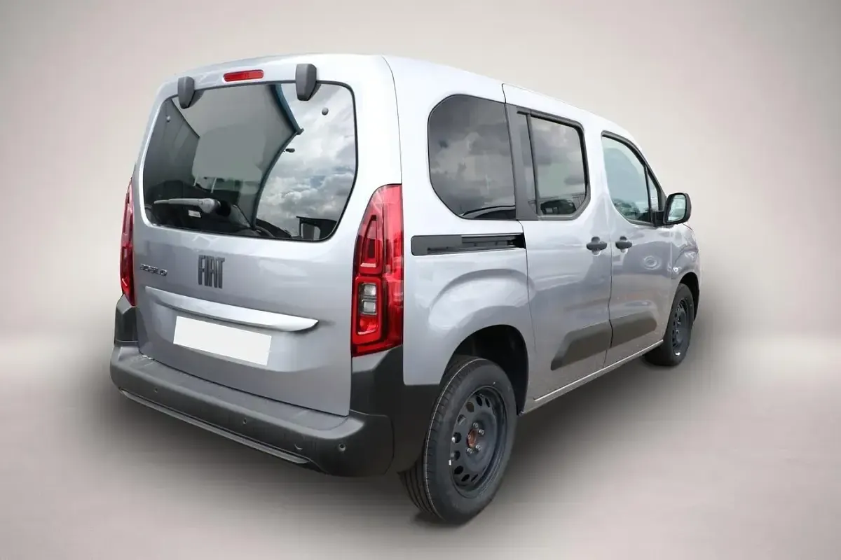Neu Fiat Doblò 101 PS (74 kW) 2025 Manufacturer Van / Kleinbus