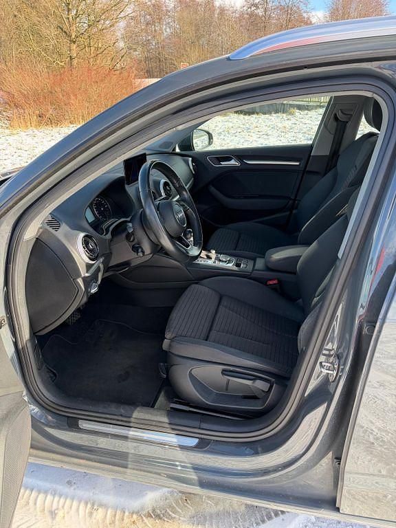 Gebraucht Audi A3 Sport 150 PS (110 kW) 2018 Grau Limousine