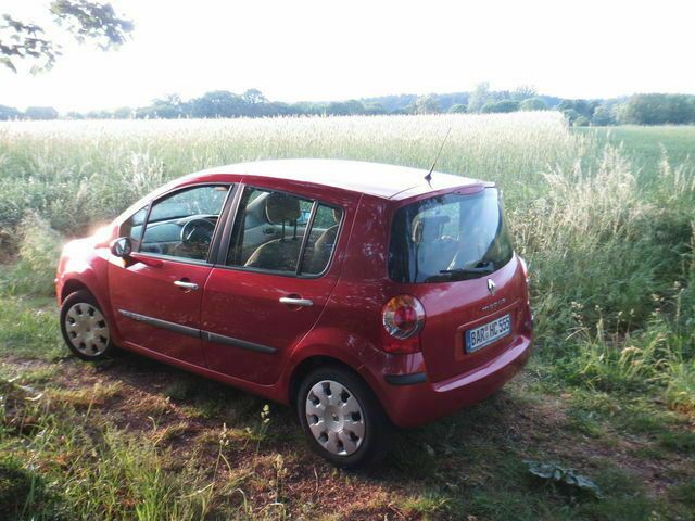 Second-hand Renault Modus 112 CP (82 kW) 2006 Roșu Monovolum