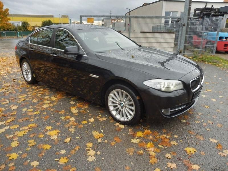 Gebraucht BMW 520 184 PS (135 kW) 2010 Schwarz Limousine