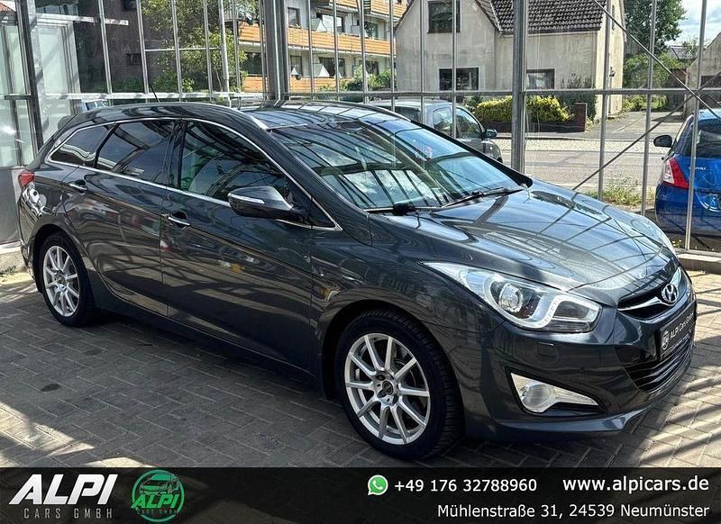 Grau Gebraucht 2013 Hyundai i40 Kombi | 5.799 € (Guter Preis) - Bild 1/4