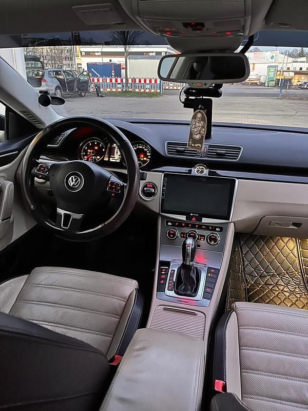 Second-hand VW CC 300 CP (220 kW) 2014 Negru Berlinǎ