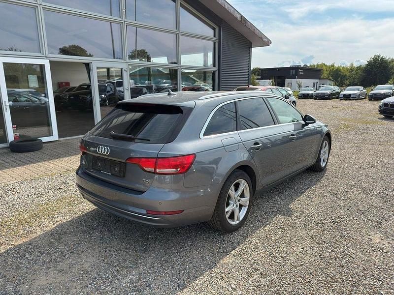 Gebraucht Audi A4 Sport 190 PS (139 kW) 2018 Grau Limousine