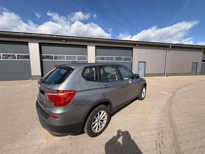 Gebraucht BMW X3 143 PS (105 kW) 2012 Grau SUV