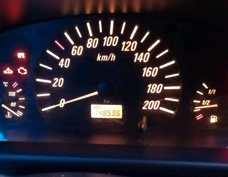 Gebraucht Opel Agila 50 PS (36 kW) 2005 Weiß Van / Kleinbus